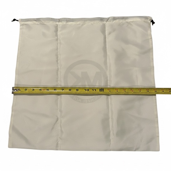 Michael Kors Large Cream Drawstring Dust Bag - Protective Purse Cover NEW - Picture 3 of 5